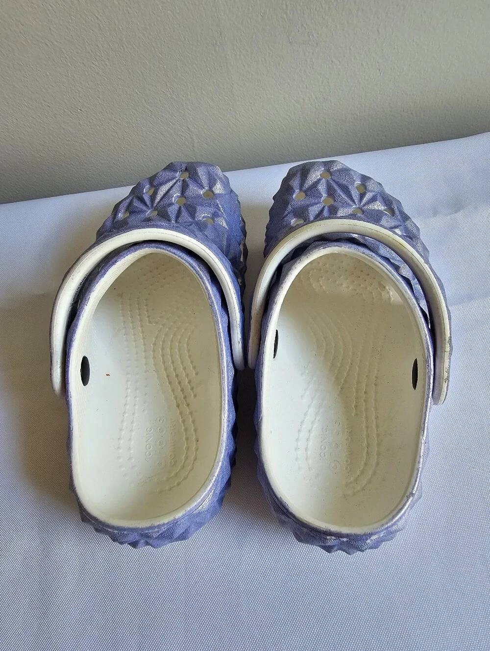 Girl's Crocs, Classic Geometric Clog - Little Kid & Big Kid  Iridescen